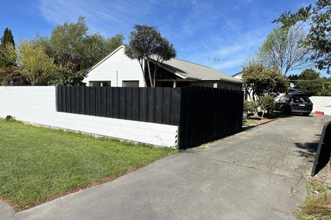 Photo of property in 91 Memorial Avenue, Ilam, Christchurch, 8053