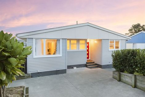 Photo of property in 16 Sasanof View, Ascot Park, Porirua, 5024