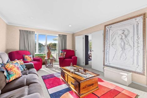 Photo of property in 5 Boston Parade, Kelvin Grove, Palmerston North, 4414