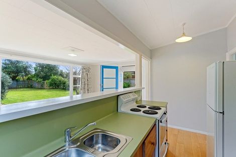 Photo of property in 674 Waikawa Beach Road, Waikawa Beach, Levin, 5573