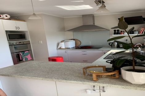 Photo of property in 2/14 Finchley Road, Torbay, Auckland, 0630