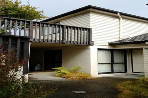 Photo of property in 8d Schnapper Rock Road, Schnapper Rock, Auckland, 0632