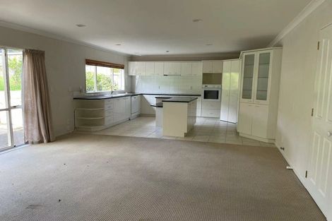 Photo of property in 28 Santa Ana Drive, Dannemora, Auckland, 2016