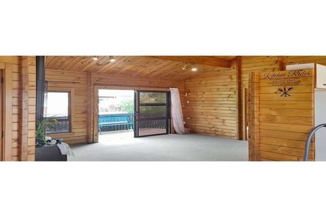 Photo of property in 78 Rhinevale Close, Henderson, Auckland, 0612