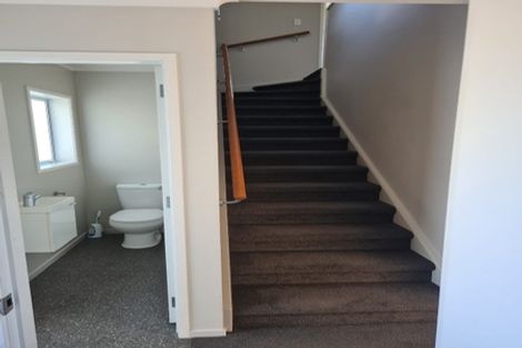 Photo of property in 42a Sunset Road, Unsworth Heights, Auckland, 0632