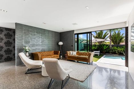 Photo of property in 3 Mansion Court, West Harbour, Auckland, 0618