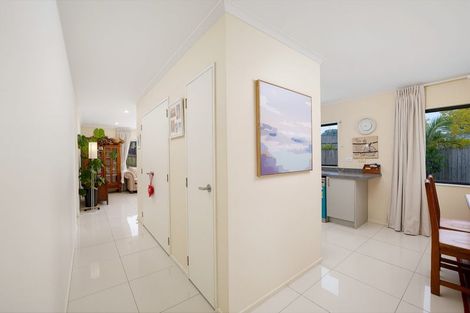 Photo of property in 20 Pyramid Place, Glen Eden, Auckland, 0602