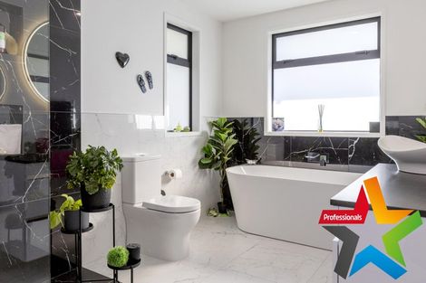 Photo of property in 10 Tuhua Close, Wharewaka, Taupo, 3330