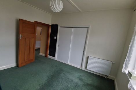 Photo of property in 104 Parkvale Road, Karori, Wellington, 6012