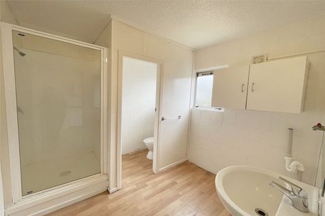 Photo of property in 2/3 Tralee Place, Hillcrest, Hamilton, 3216