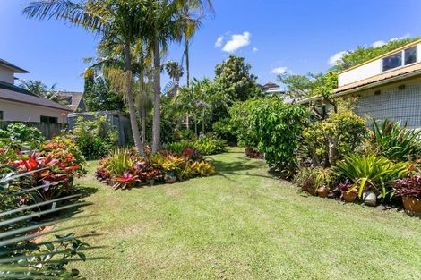 Photo of property in 50 Hattaway Avenue, Bucklands Beach, Auckland, 2012