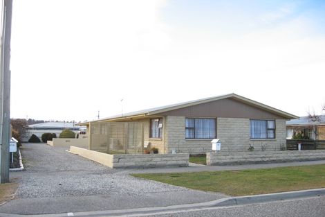 Photo of property in 12 Campbell Street, Alexandra, 9320