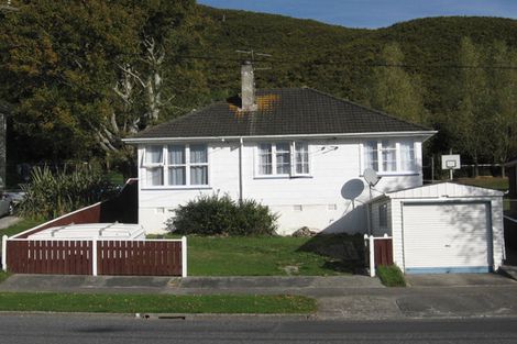 Photo of property in 230 Waddington Drive, Naenae, Lower Hutt, 5011