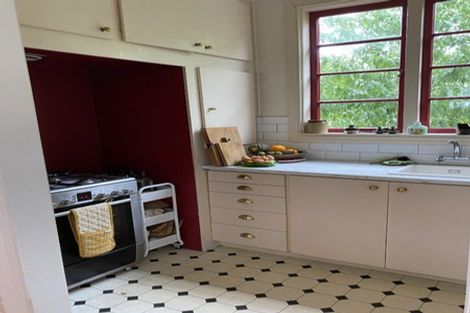 Photo of property in 16 Malvern Road, Morningside, Auckland, 1022