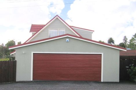 Photo of property in 37 Kereru Street, Henderson, Auckland, 0612