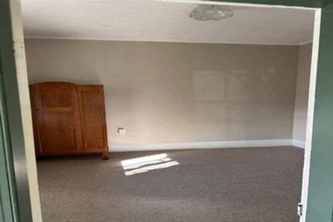 Photo of property in 225 Bridge Street, Eltham, 4322