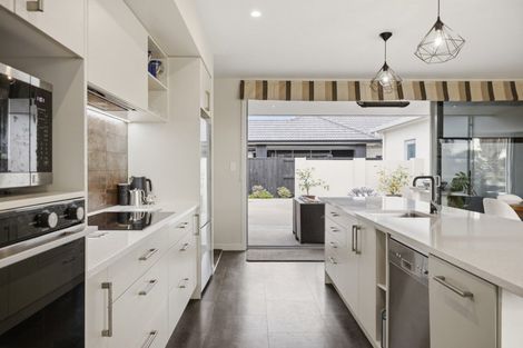 Photo of property in 71 Palm Springs Boulevard, Papamoa Beach, Papamoa, 3118