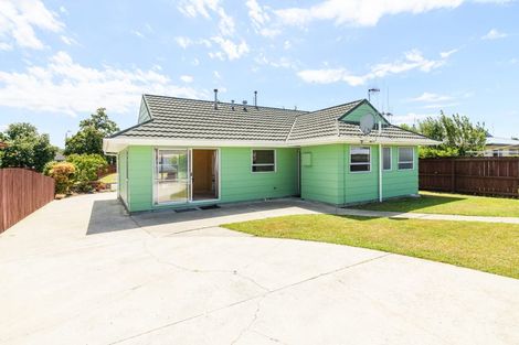 Photo of property in 46 Hillcrest Drive, Kelvin Grove, Palmerston North, 4414
