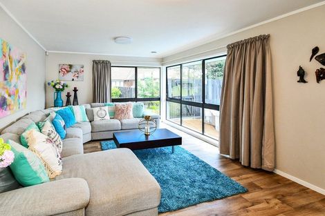 Photo of property in 9 Rarahu Place, The Gardens, Auckland, 2105