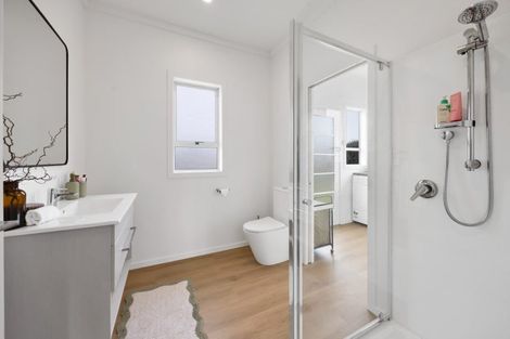 Photo of property in 21 High Street West, Waitara, 4320