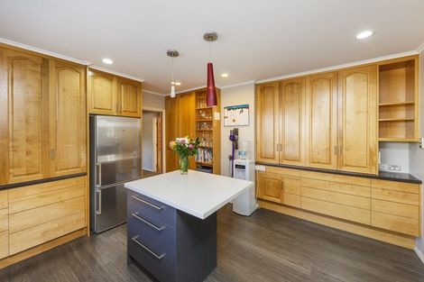 Photo of property in 38 Wikiriwhi Crescent, Awapuni, Palmerston North, 4412