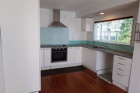 Photo of property in 1 Jay Court, Botany Downs, Auckland, 2010