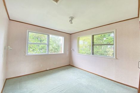 Photo of property in 65 Edgewater Drive, Pakuranga, Auckland, 2010