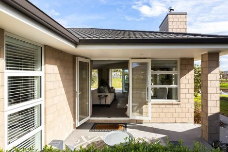Photo of property in 32 Tatahi Cove, Papamoa Beach, Papamoa, 3118
