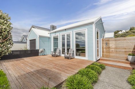 Photo of property in 69 Marine Parade, Seatoun, Wellington, 6022