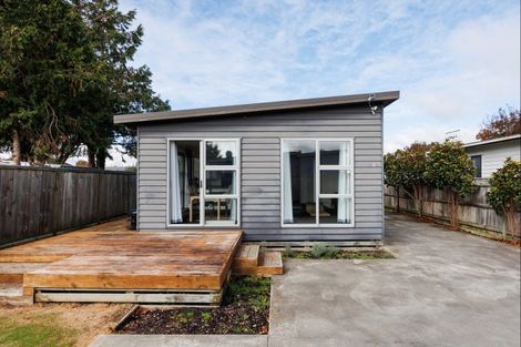 Photo of property in 56 Exeter Crescent, Takaro, Palmerston North, 4412