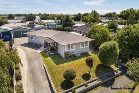 Photo of property in 84 Apollo Parade, Milson, Palmerston North, 4414