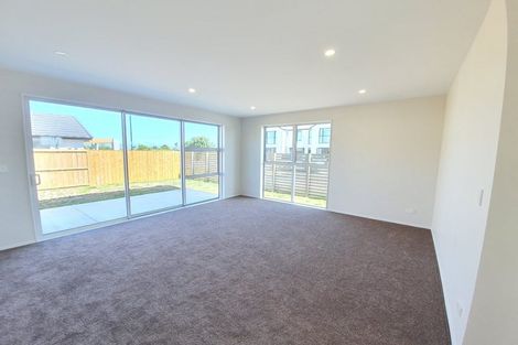 Photo of property in 10 Kapia Drive, Takanini, 2112