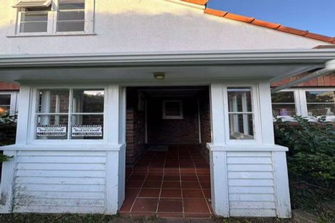 Photo of property in 7 Otahuri Crescent, Greenlane, Auckland, 1051