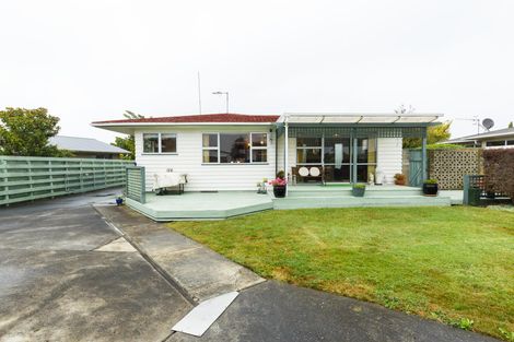Photo of property in 36 John F Kennedy Drive, Milson, Palmerston North, 4414