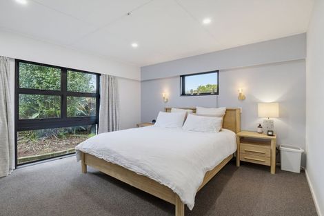 Photo of property in 16 Cecil Place, Cloverlea, Palmerston North, 4412