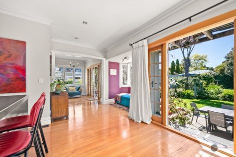 Photo of property in 5 Marina Grove, Hutt Central, Lower Hutt, 5010
