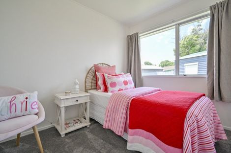 Photo of property in 32 Ramsey Crescent, Flaxmere, Hastings, 4120