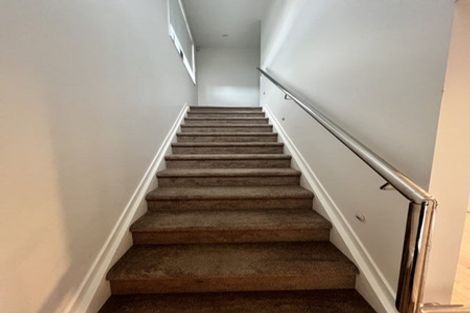 Photo of property in 4e Montmere Avenue, Te Atatu Peninsula, Auckland, 0610