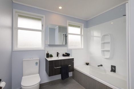 Photo of property in 42 Robinson Crescent, Westbrook, Palmerston North, 4412