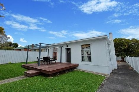 Photo of property in 29 Rosier Road, Glen Eden, Auckland, 0602