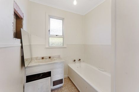 Photo of property in 31 Sanders Avenue, Westown, New Plymouth, 4310
