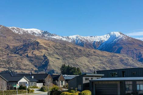 Photo of property in 32 Marjon Drive, Wanaka, 9305