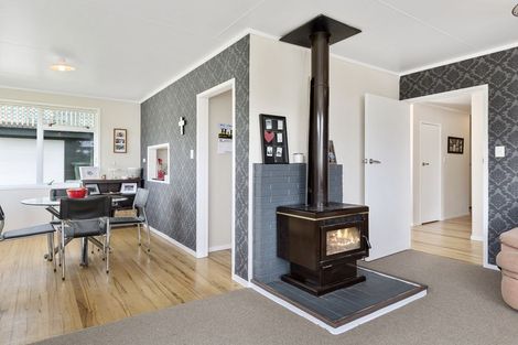 Photo of property in 21a Dingadee Street, Welcome Bay, Tauranga, 3112