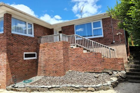 Photo of property in 2c Wendell Place, Greenlane, Auckland, 1061