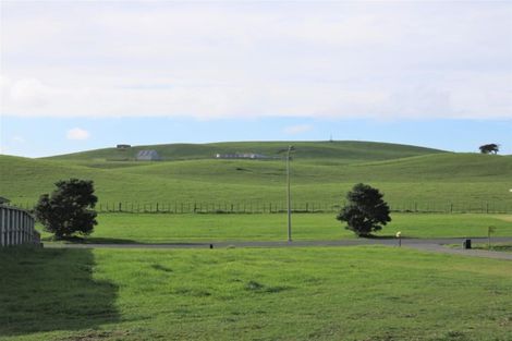 Photo of property in 15 Sunset Drive, Baylys Beach, Dargaville, 0377