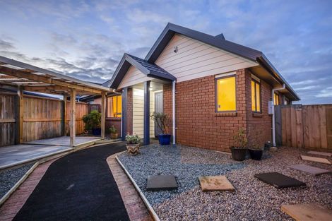 Photo of property in 43b Apple Terrace, Ranui, Porirua, 5024