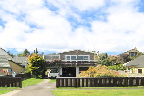 Photo of property in 32 Kurupae Road, Hilltop, Taupo, 3330