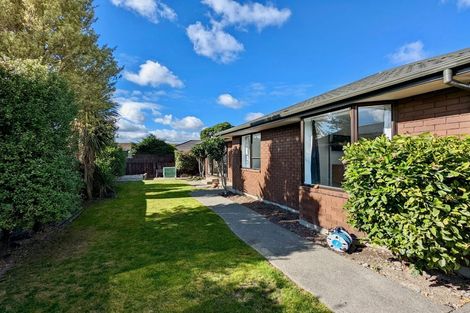 Photo of property in 1/139 Sawyers Arms Road, Northcote, Christchurch, 8052