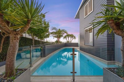 Photo of property in 10a Eastcliffe Road, Castor Bay, Auckland, 0620