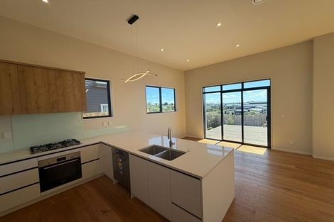 Photo of property in 10 Kowaitau Avenue, Beachlands, 2018